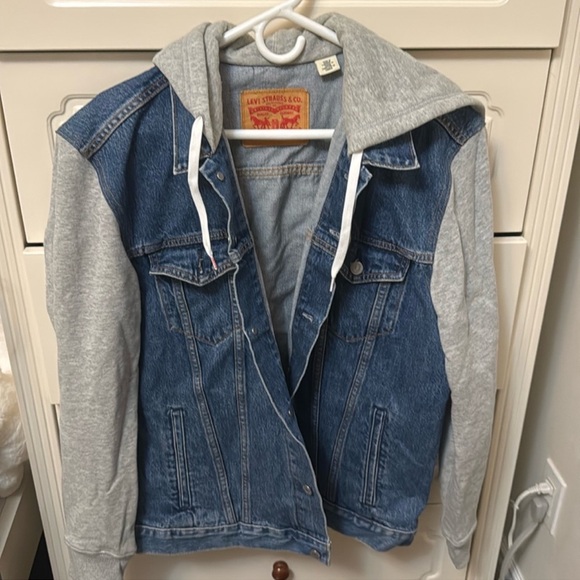 Levi’s denim jacket - Picture 2 of 6